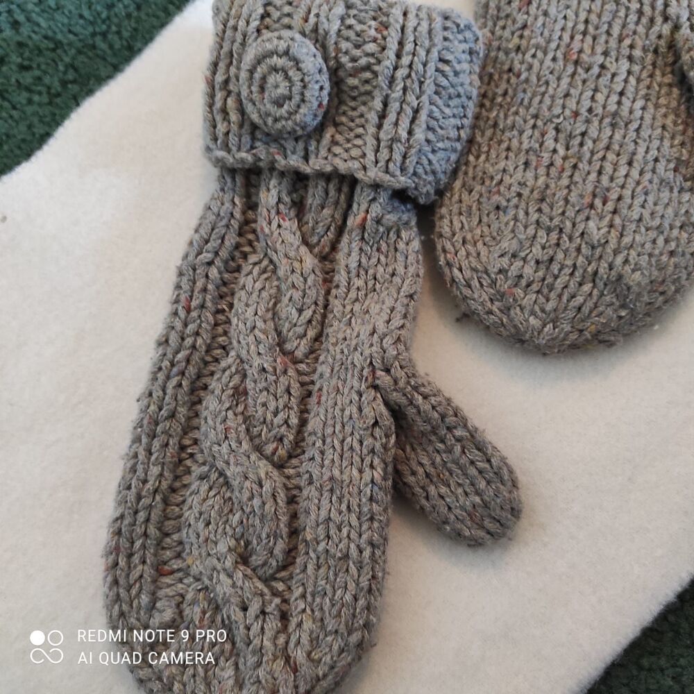 GAP Hand Knit Cable Mittens Women S/M Heather Gray Wool Blend Winter Gloves - Picture 13 of 13